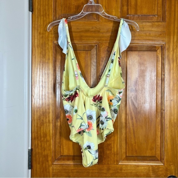 H & M Yellow Floral Deep V Neck With Ruffle Trim One Piece Swimsuit Women's 10 - Picture 11 of 12